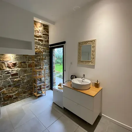 L'Hotie De Broceliande, Au Coeur Des Sites Naturels Et Legendaires Paimpont Exterior photo