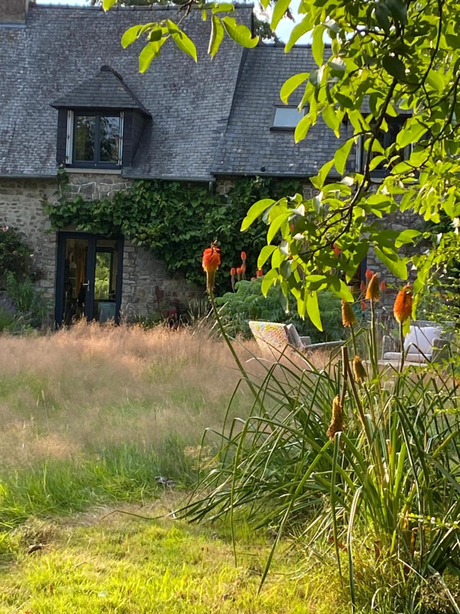 Bed & Breakfast L'hotie De Broceliande, Au Coeur Des Sites Naturels Et Legendaires Paimpont