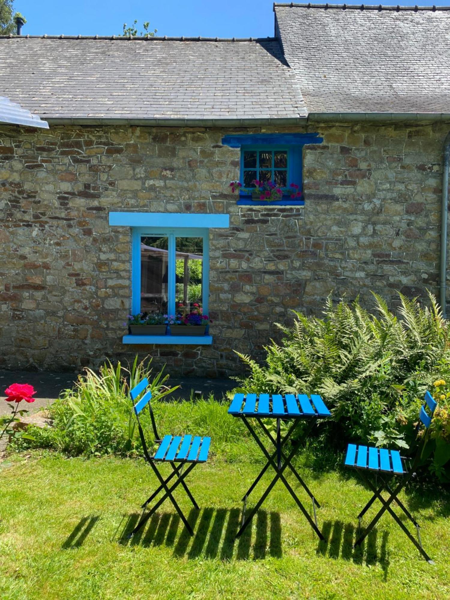 L'hotie De Broceliande, Au Coeur Des Sites Naturels Et Legendaires