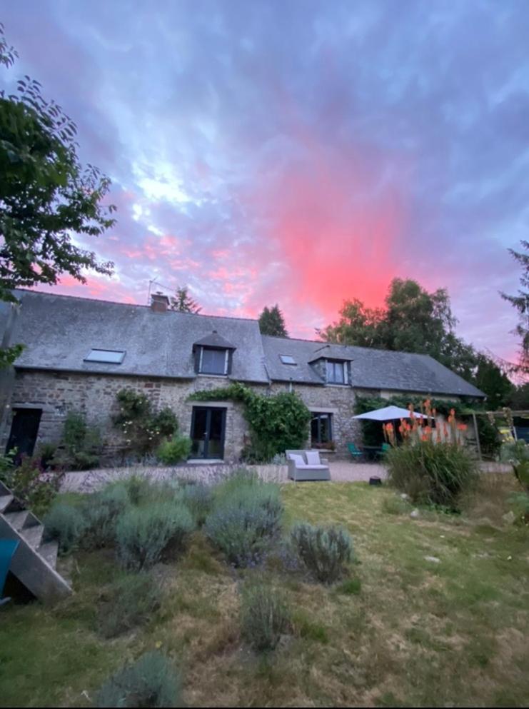 L'hotie De Broceliande, Au Coeur Des Sites Naturels Et Legendaires Bed & Breakfast *
