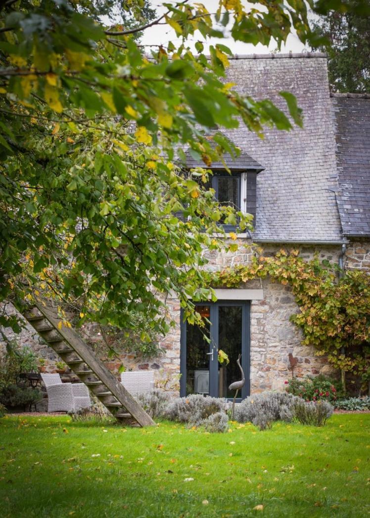 L'hotie De Broceliande, Au Coeur Des Sites Naturels Et Legendaires *